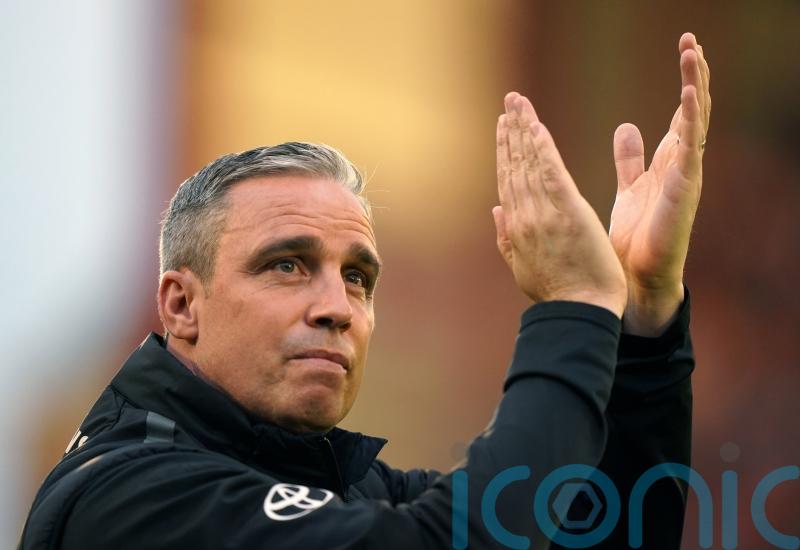 Michael Duff looking for Barnsley ‘hero’ as Tykes chase Championship return