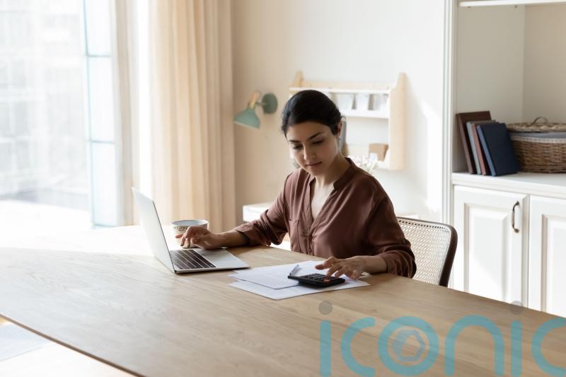3 questions to ask your employer about financial wellbeing support