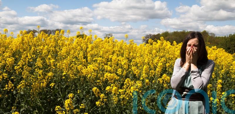 7 hay fever hacks to ease your symptoms this summer