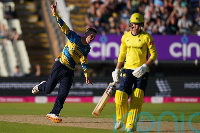 Dan Mousley and Will Smeed inspire Birmingham Bears and Somerset to key wins