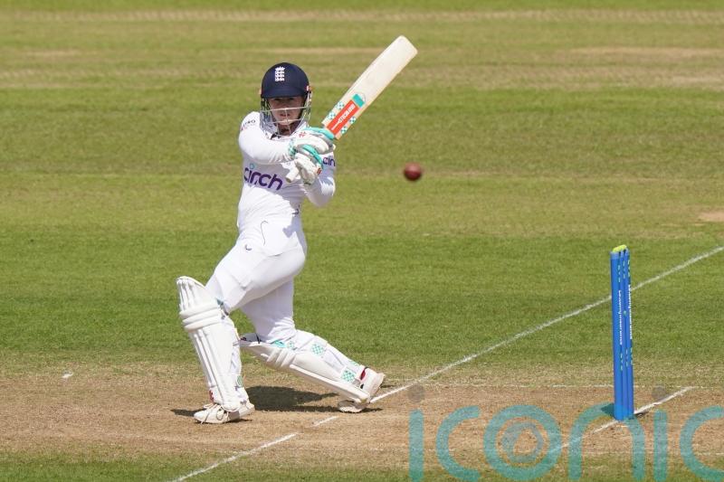 Tammy Beaumont leads from front as England close in on Australia total
