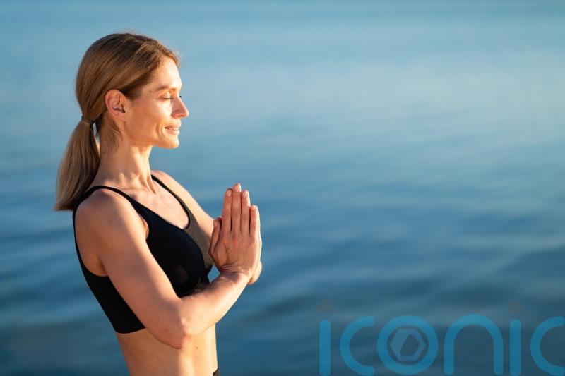 Get up and glow with this energising morning workout