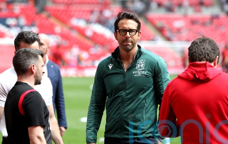 Ryan Reynolds reaches out to Manchester United keeper after Paul Mullin injury