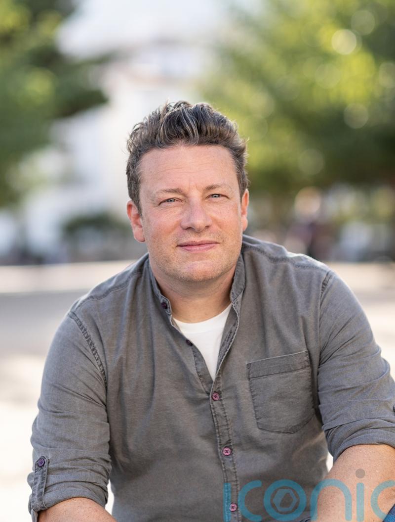 What is Jamie Oliver’s new 5 ingredients Mediterranean cookbook really like?