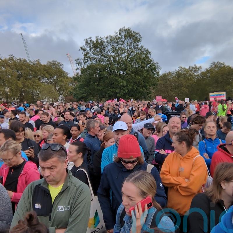 Vitality London 10k race hit by delays after runners do not receive bib numbers