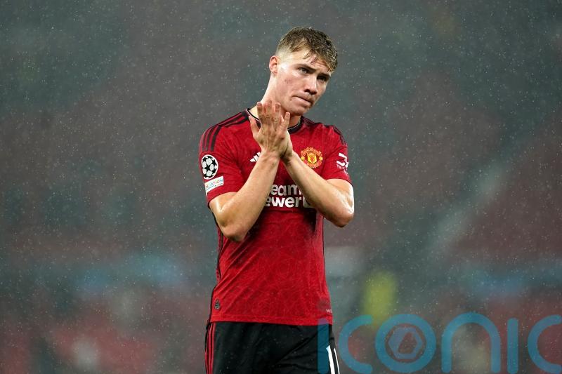 Rasmus Hojlund says Manchester United must ‘stick together’ in ‘tough period’
