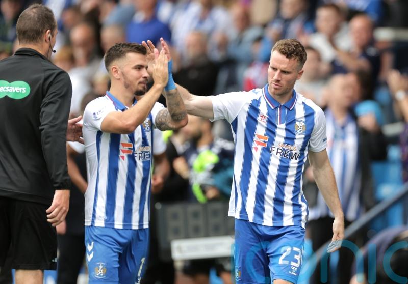 Kilmarnock up to fourth after easing past toothless Aberdeen