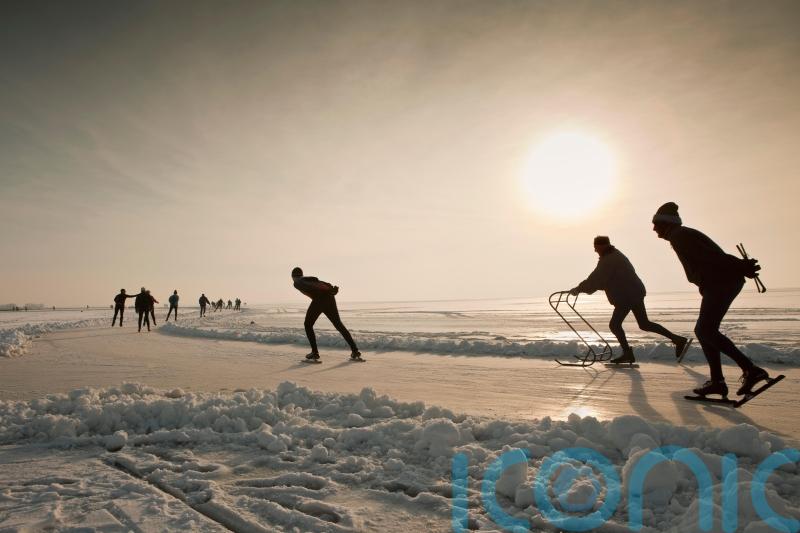 Expert money-saving tips for booking winter travel