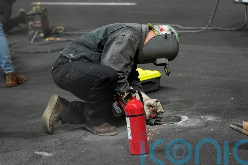 Loose manhole cover causes cancellation of first Las Vegas Grand Prix practice