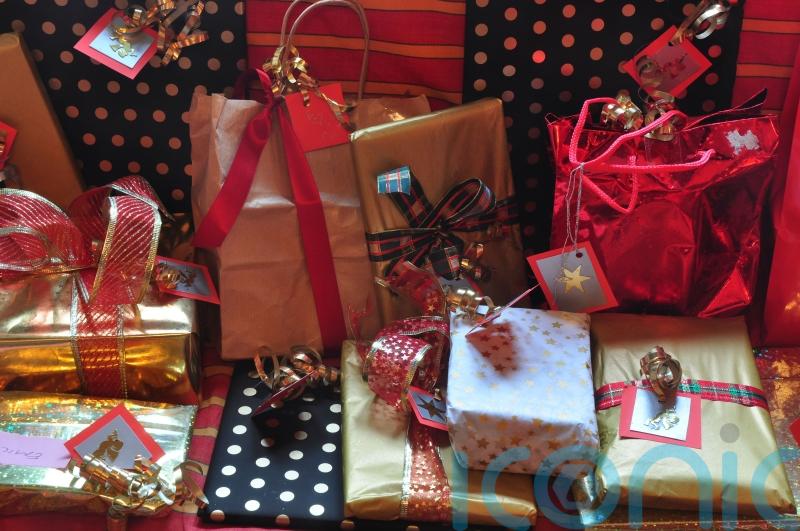 These 3 mums do their Christmas shopping at charity shops – to save money and the planet