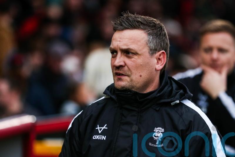 Michael Skubala praises Lincoln mentality after late draw with Barnsley