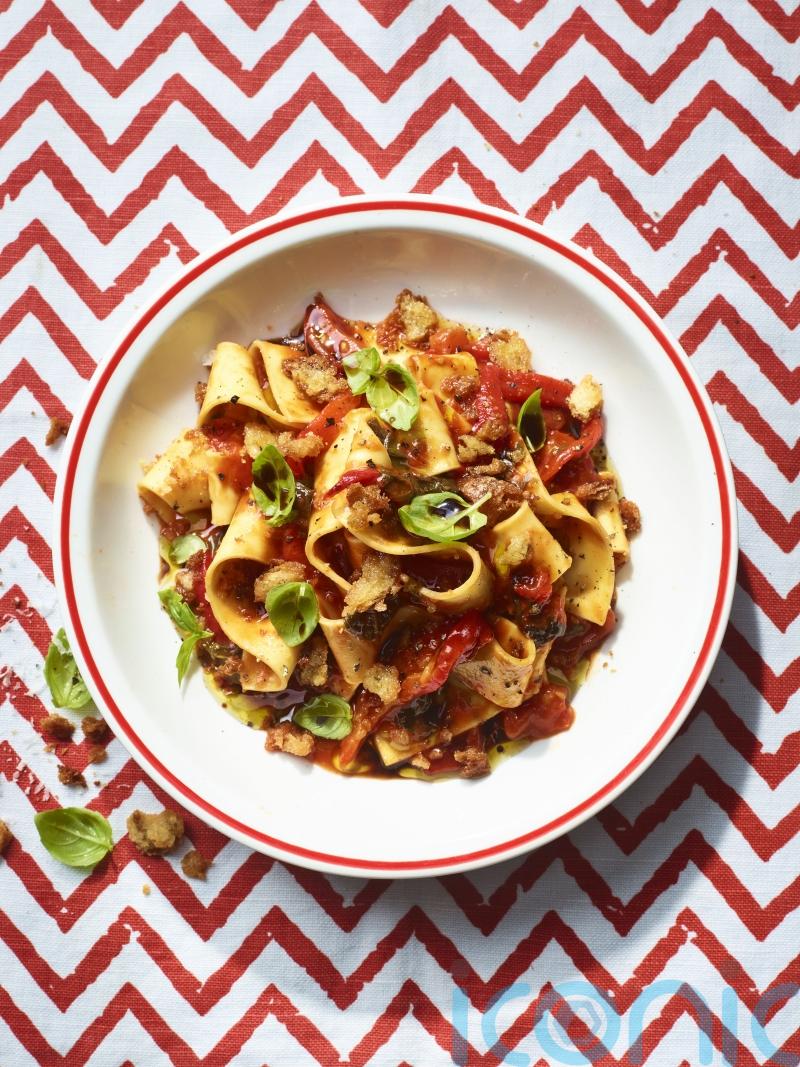 Nathan Anthony’s slow cooker red pepper bruschetta pasta