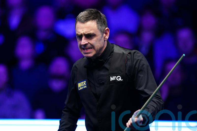 Ronnie O’Sullivan qualifies for China trip as foot injury lingers