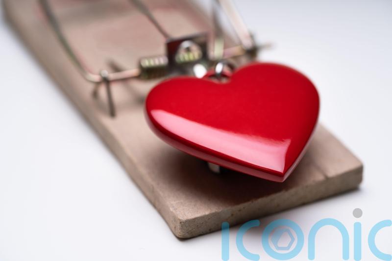 10 red flags that your online date could actually be a romance scammer