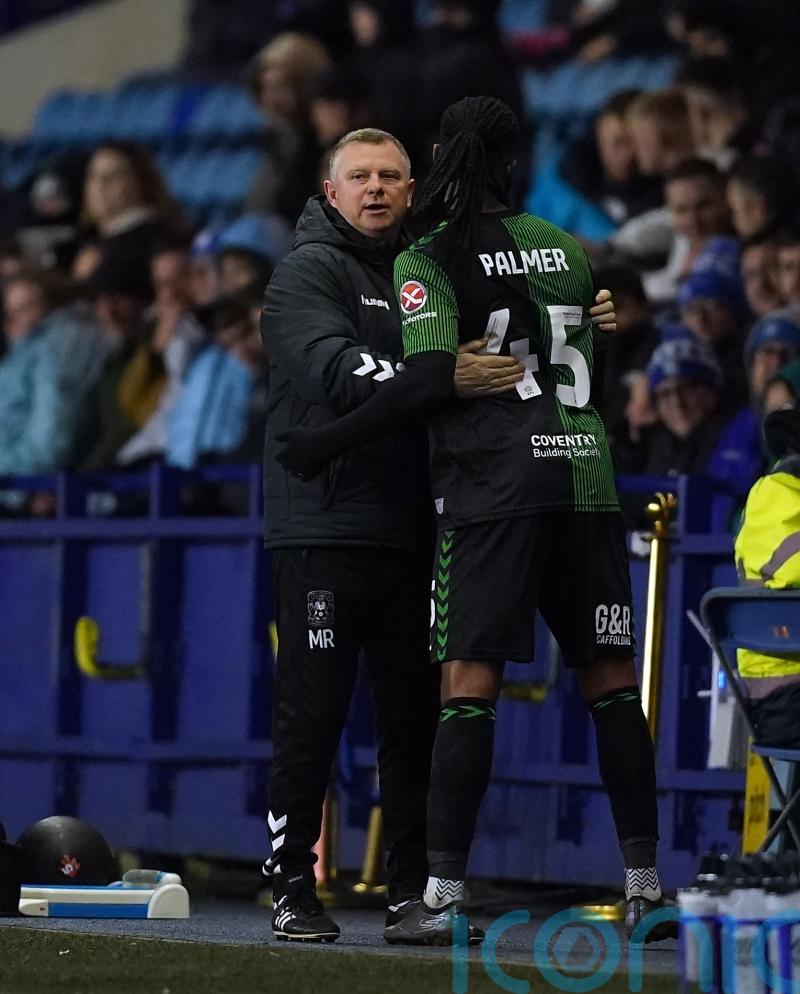 Mark Robins labels Sheff Wed fans who booed Kasey Palmer ‘absolute clowns’