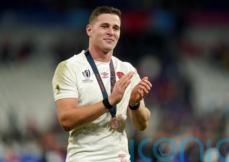 Players’ responsibility to get England fans back onside – Freddie Steward