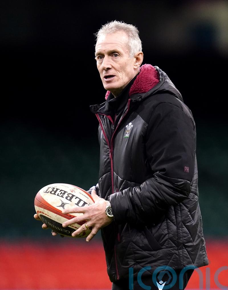 Rob Howley demands ‘comfort in the chaos’ from Wales in Ireland showdown