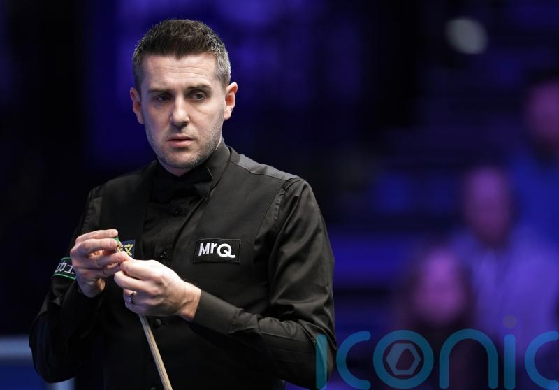 Mark Selby thrashes Ronnie O’Sullivan to end world number one’s unbeaten run