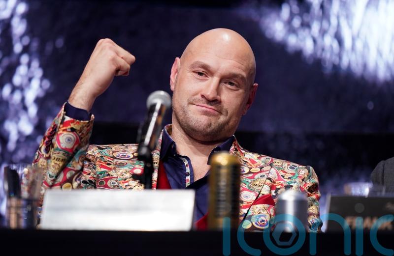 Tyson Fury not concerned about eye cut ahead of Oleksandr Usyk fight