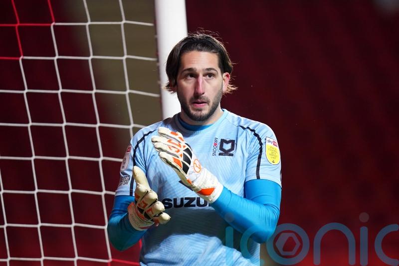 Franco Ravizzoli deserved to keep his place – Wycombe boss Matt Bloomfield