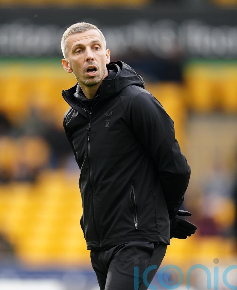 Gary O&rsquo;Neil dismisses talk of Manchester United move