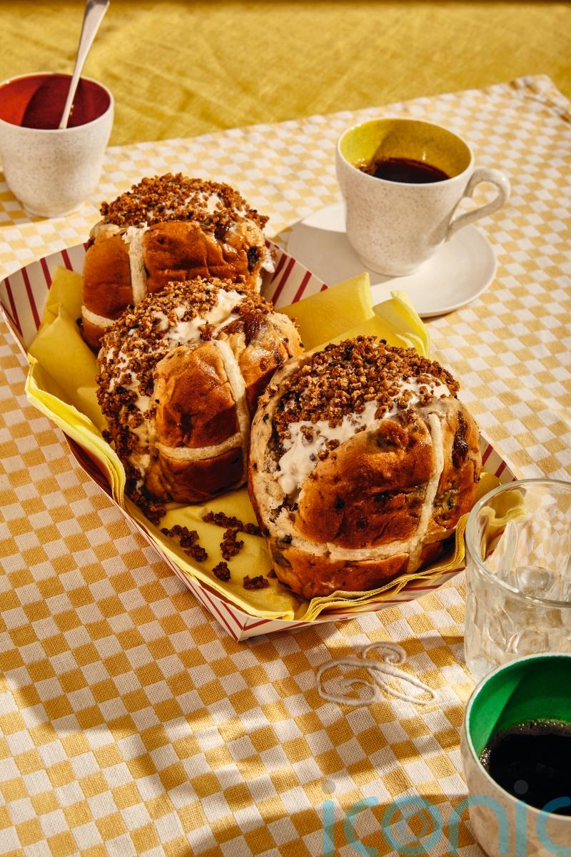 Hot cross bun with salted caramel ice cream recipe