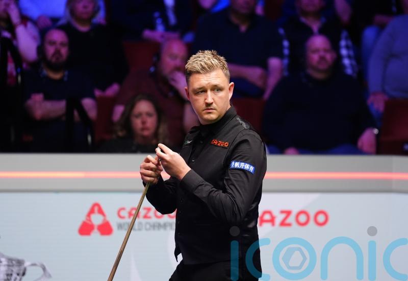 Kyren Wilson three frames from world title after holding off Jak Jones fightback