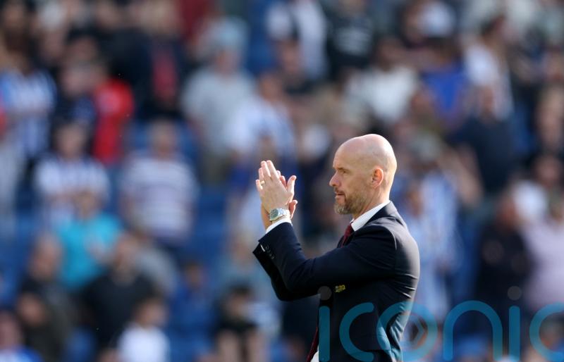 We have to do everything to give fans a trophy – Erik ten Hag