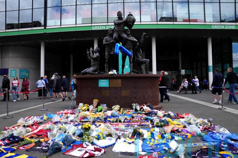 Leeds Rhinos planning permanent tribute to Rob Burrow at Headingley