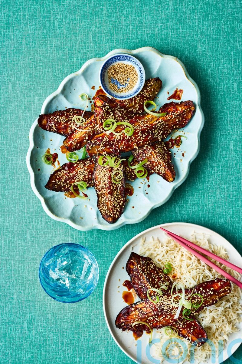 Pinch of Nom’s air fryer teriyaki aubergine recipe