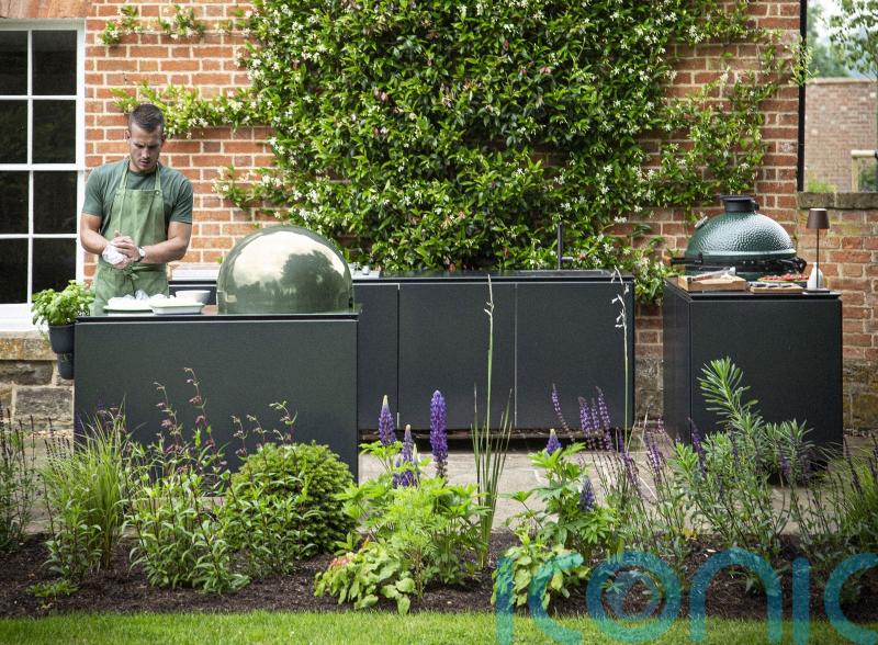 How to create the ultimate outdoor kitchen