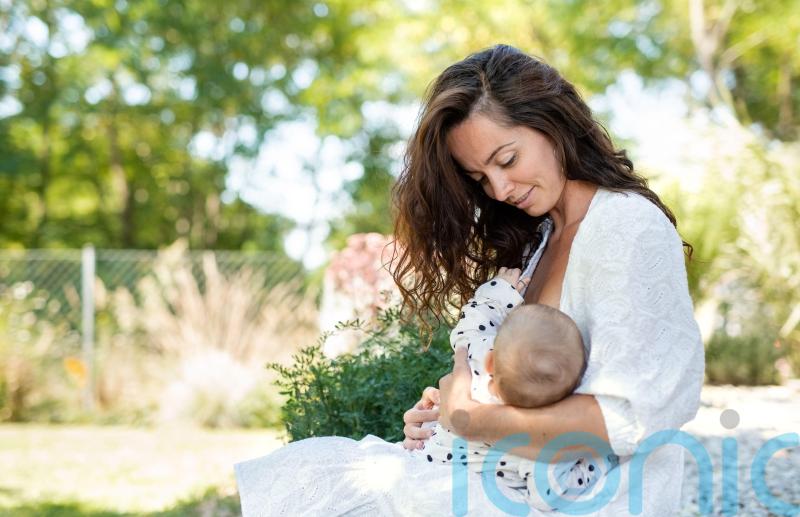 10 tips for breastfeeding in hot weather