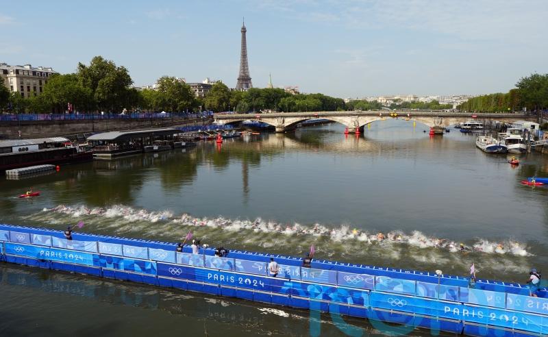 Mixed relay under way despite withdrawal of Belgium due to ‘E. coli’ illness