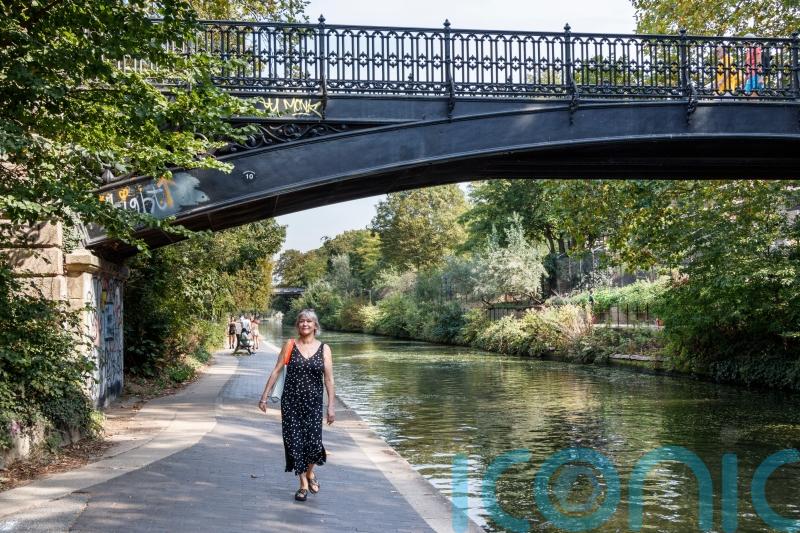 How to dress when it’s hot and humid – as temperatures soar again