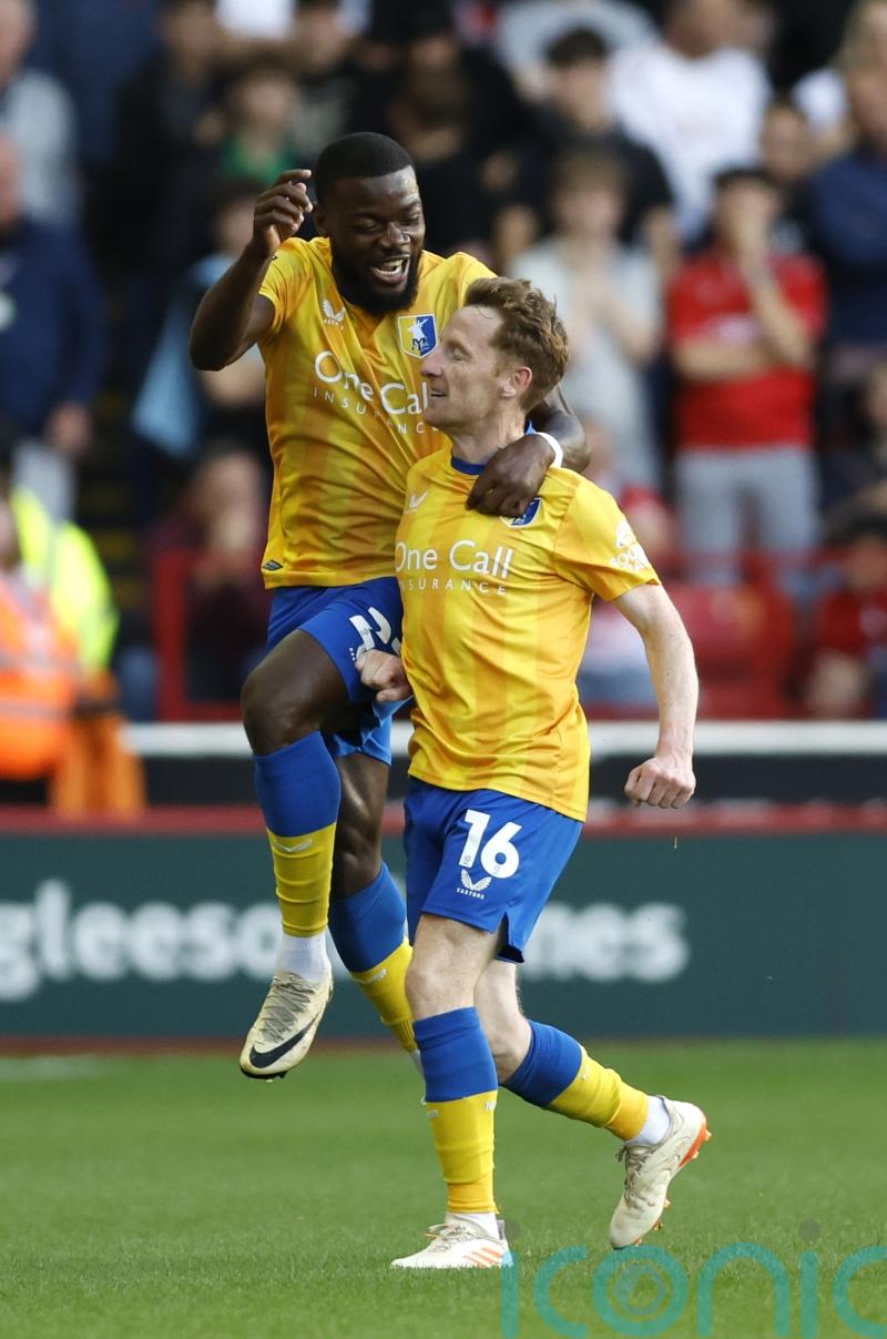 Mansfield beat Barnsley to make winning start to life in League One