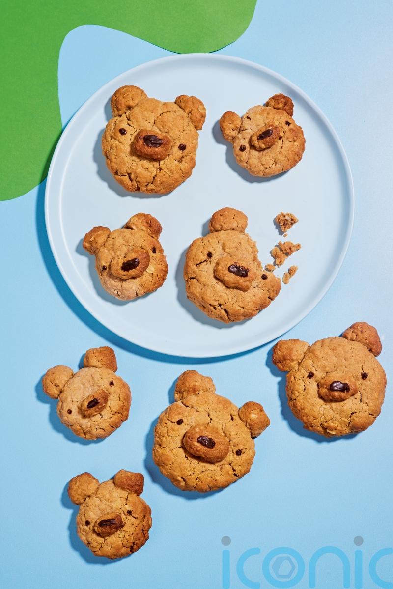 Kim-Joy’s peanut butter and oat bear cookies recipe