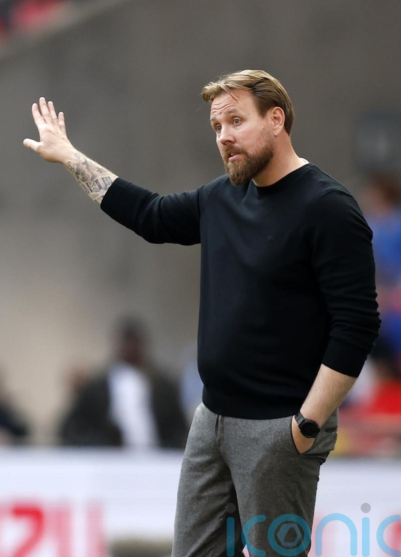 Rob Elliot felt Josh Flint’s red card cost Crawley against Shrewsbury