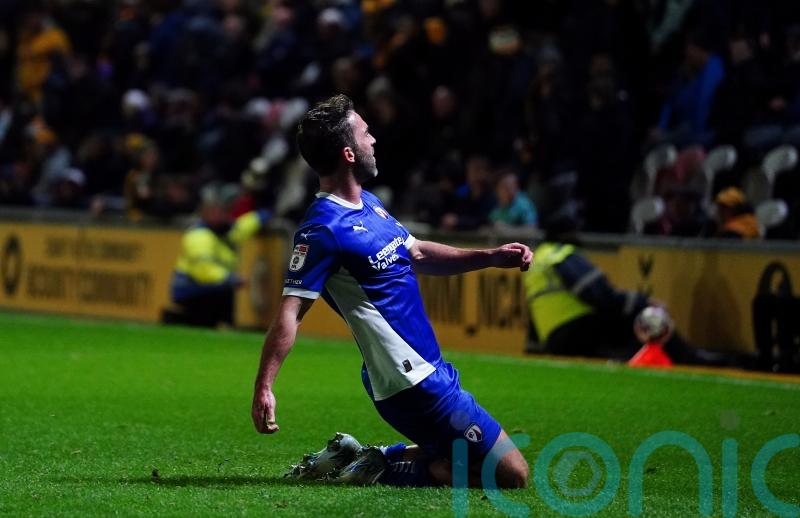 Chesterfield ease past non-league Horsham