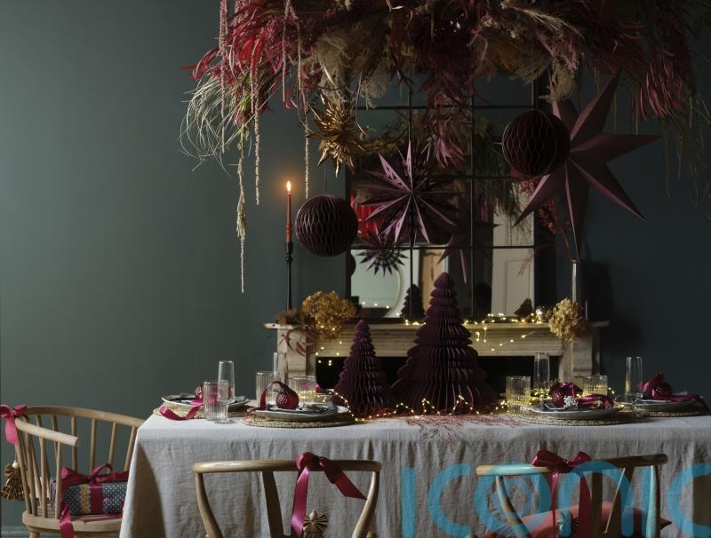 Christmas tablescaping tips for entertaining in style