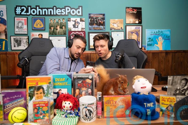 The 2 Johnnies Podcast: Signs you’re being catfished
