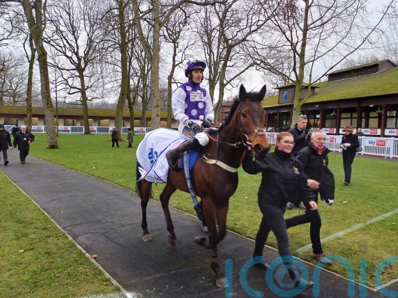 Dedicated Hero reigns supreme as Royal Infantry misfires