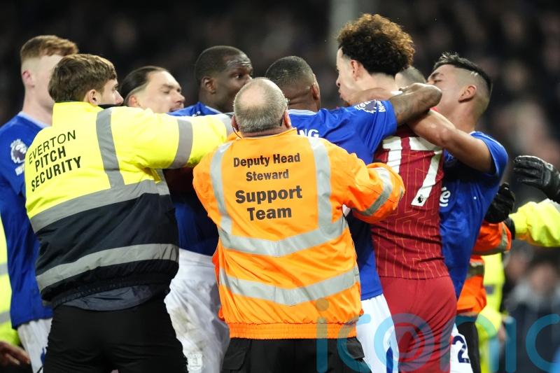 David Moyes grateful to emerge from Merseyside derby ‘mayhem’ with draw