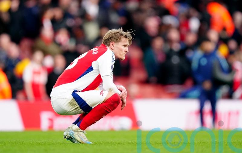 Sunday briefing: Liverpool hope to take advantage of Arsenal’s costly slip