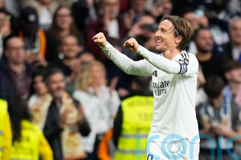 Real Madrid beat Girona to go second in LaLiga while Napoli suffer shock at Como