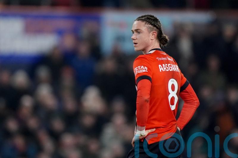 Luton spurn numerous chances in draw against Middlesbrough