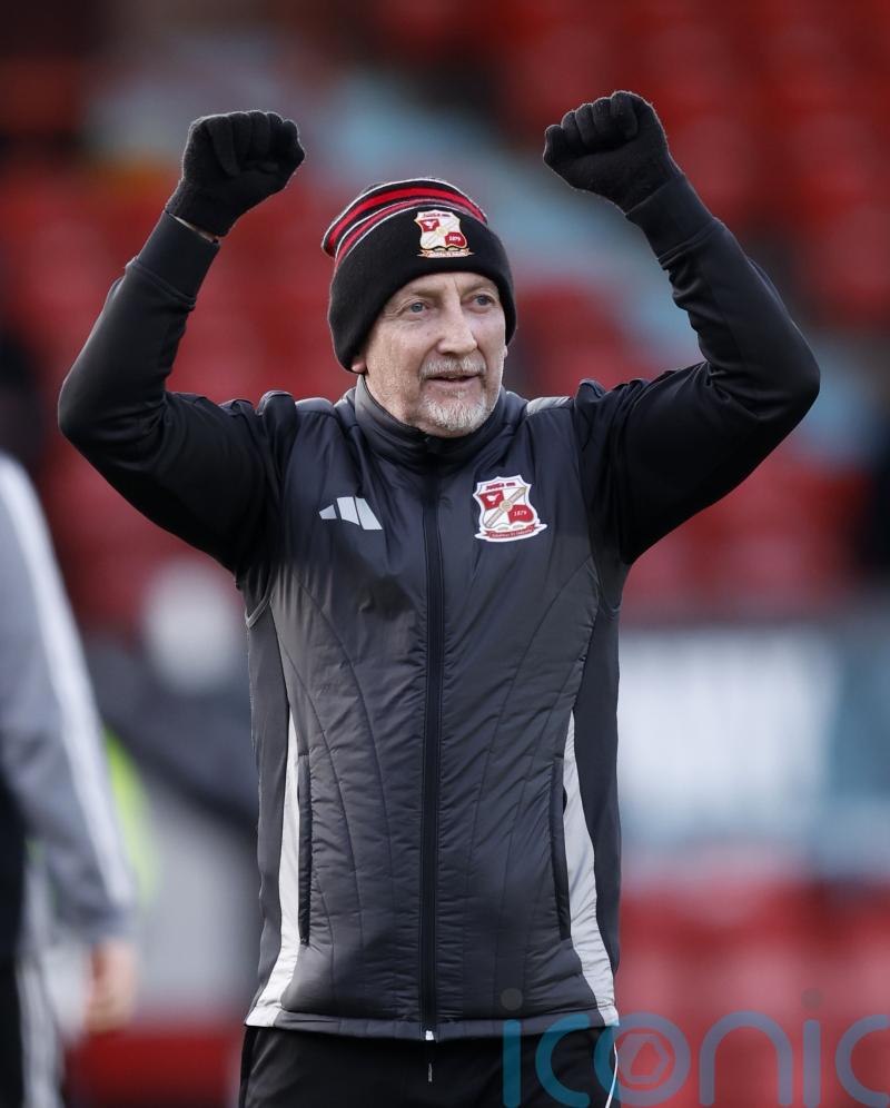 Swindon and Accrington play out goalless draw