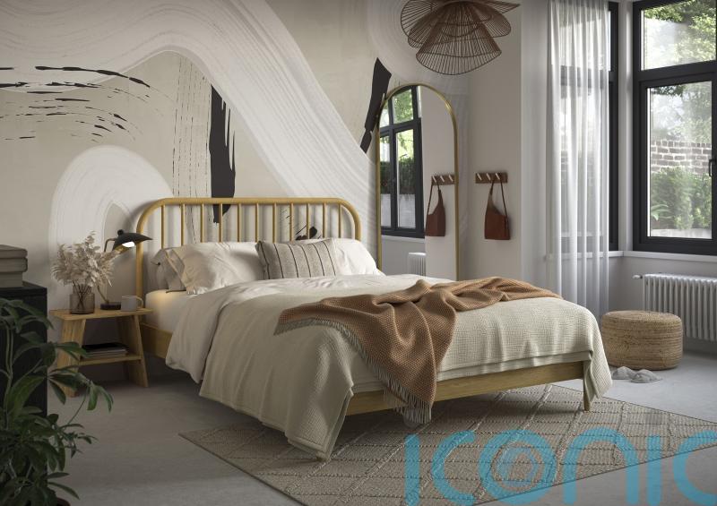 How to refresh a neglected bedroom and make it blissful