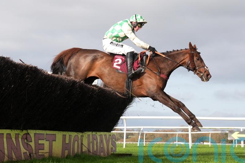 Celebre d’Allen ‘looking much brighter in himself’ after night at Aintree