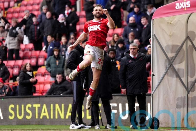 Charlton seal play-off spot with win over Northampton