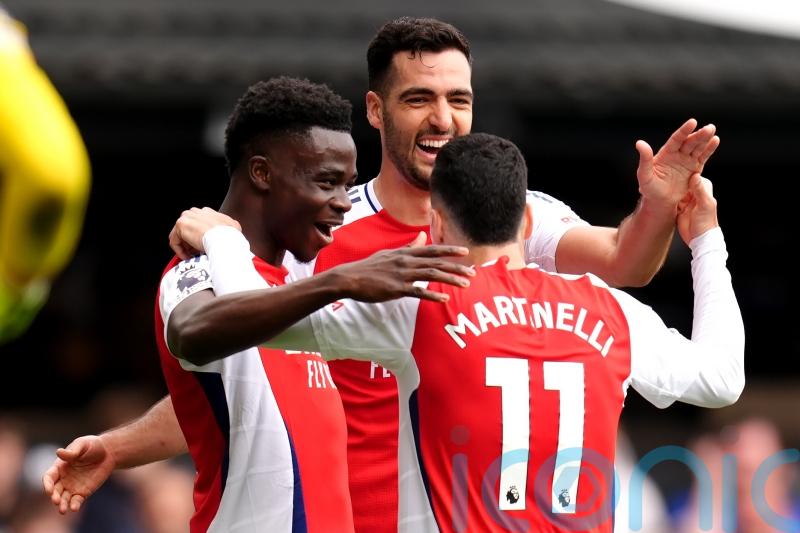 Arsenal crush 10-man Ipswich to delay Liverpool’s Premier League title party